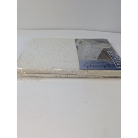 Crochet Lace Vinyl Tablecloth 60x104 Oblong White Wipe Clean New - Picture 5 of 5